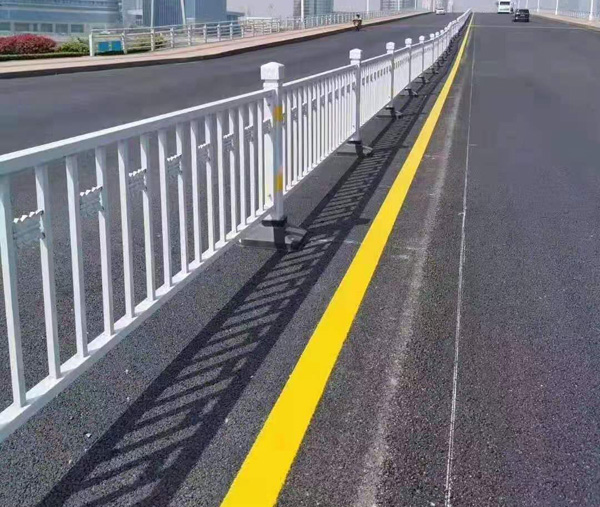徐州道路護(hù)欄廠家分析未來護(hù)欄的發(fā)展趨勢